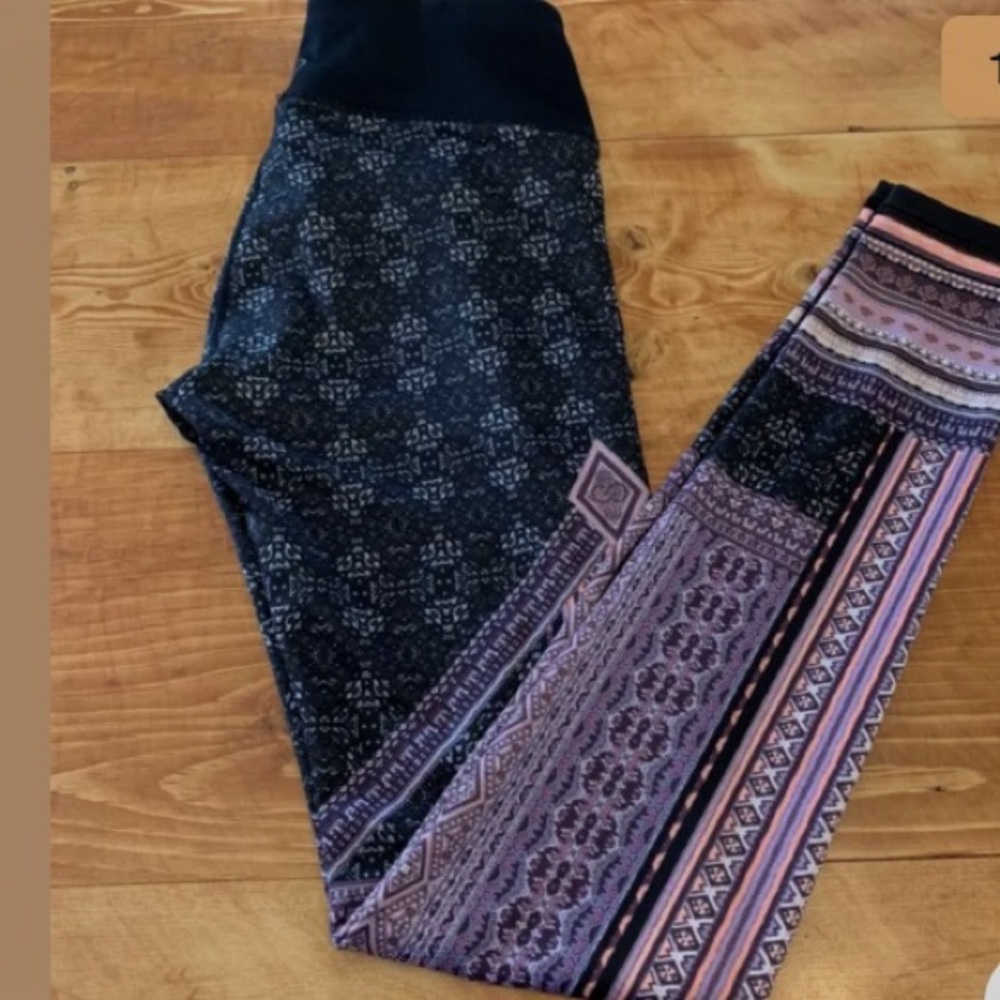 Calia by Carrie Underwood Tight Fit Leggings